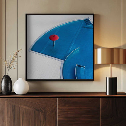 Swimming pool with water mushroom
