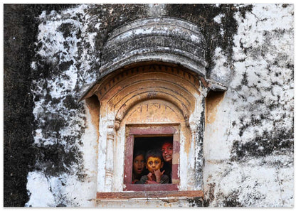Holi Kids Window