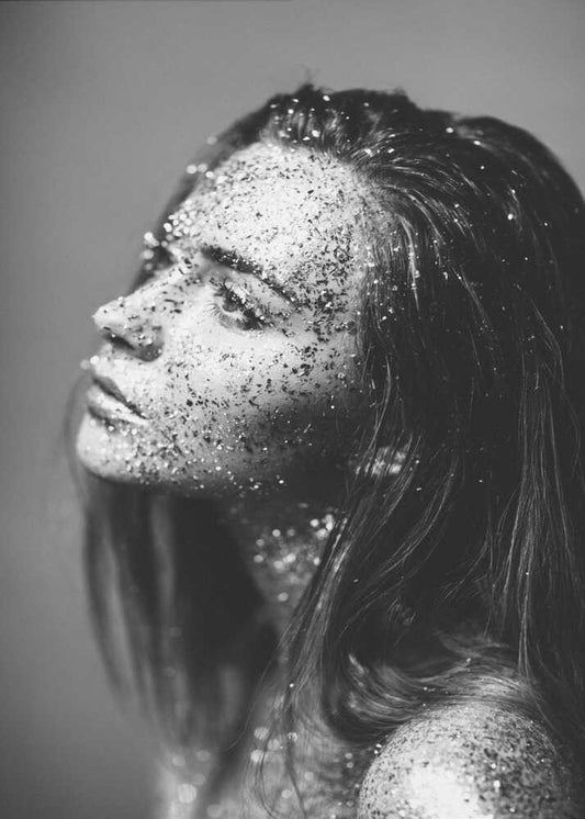 Glamorous Glitter Gaze